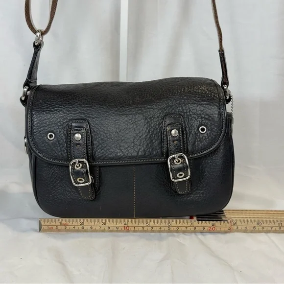 Vintage Coach Leather Field Bag, 9609, Blue Interior, Crossbody Strap, EUC - Picture 13 of 15